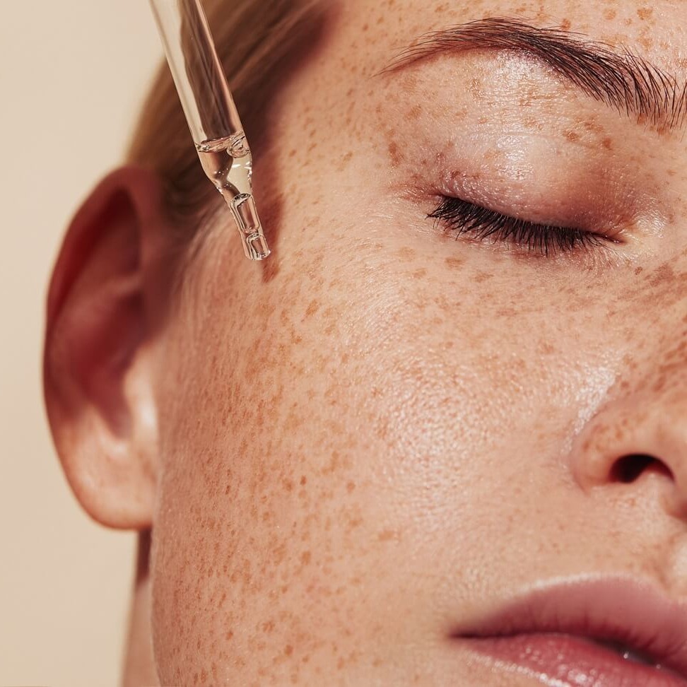 Jak bezpiecznie stosować retinol? Kluczowe zasady retynizacji