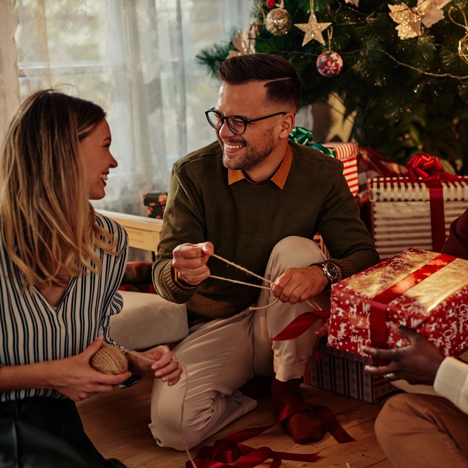 Prezenty dla par na Święta: inspiracje na upominki dla dwojga 