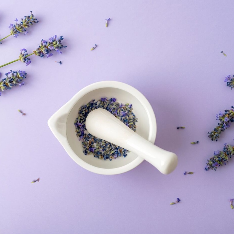 Lawenda w pielęgnacji – nie tylko zapach, ale też działanie