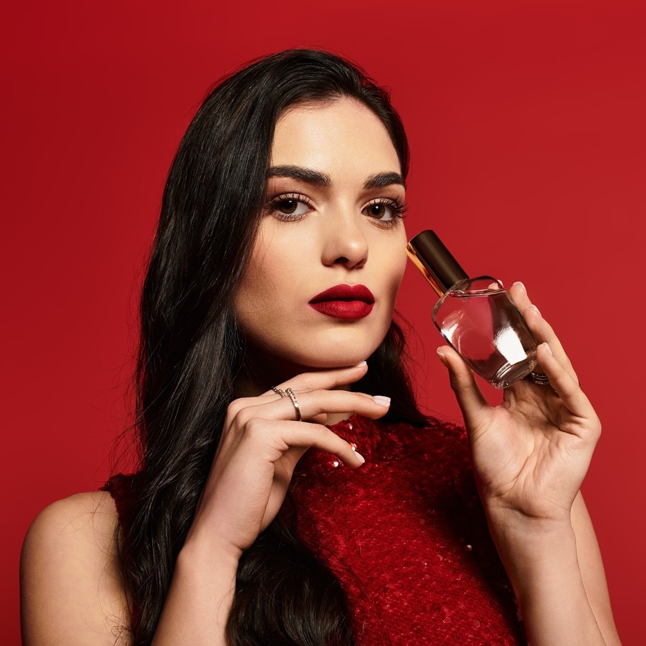 Mocne perfumy damskie – zapachy o wyjątkowej intensywności