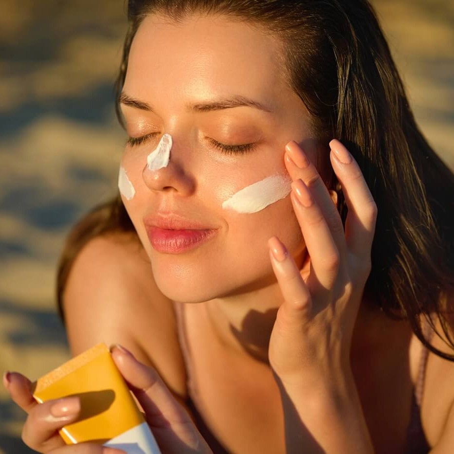 Fotostarzenie skóry – dlaczego skóra starzeje się od słońca i jak się przed nim chronić?