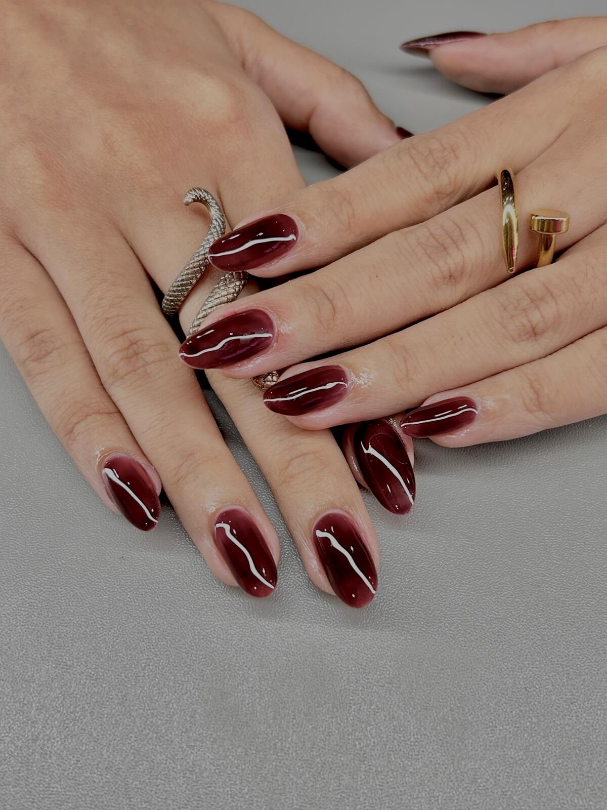 Czerwone jelly nails