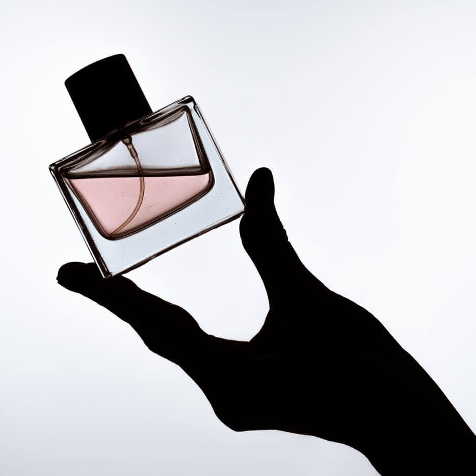 Signature scent – jak wybrać swój zapach, który stanie się wizytówką?