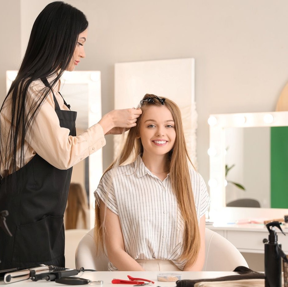 Zniszczone włosy po przedłużaniu? Czas na regenerację