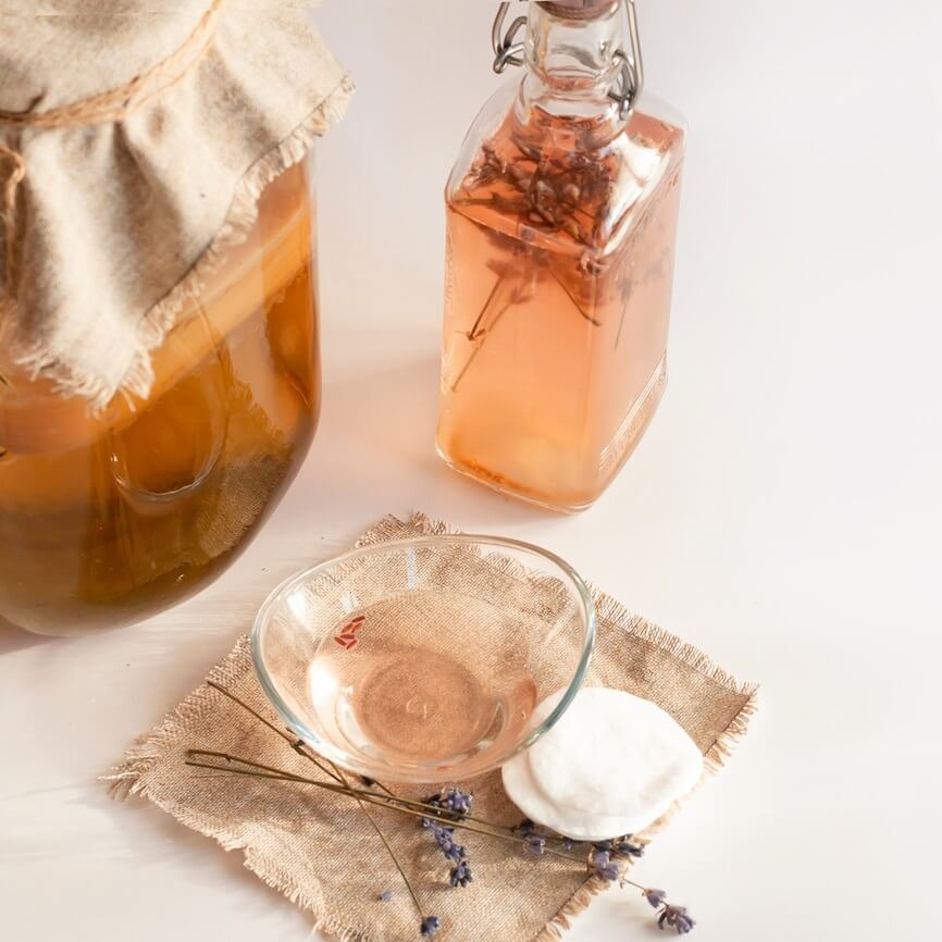 Kombucha – jakie ma właściwości i zastosowanie w kosmetyce? 