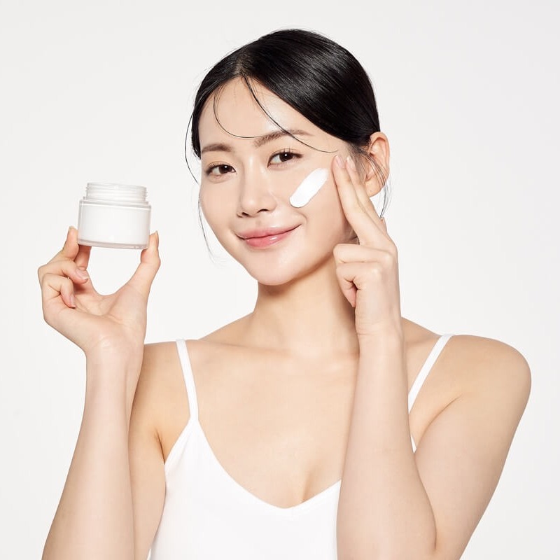 Te kosmetyki uwielbiają fani K-beauty. Oto nasze TOP koreańskie produkty do pielęgnacji twarzy 