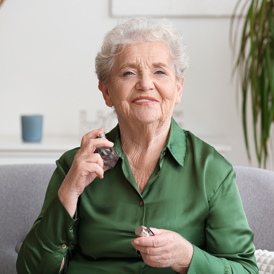 Perfumy dla Babci: jaki zapach wybrać na prezent?