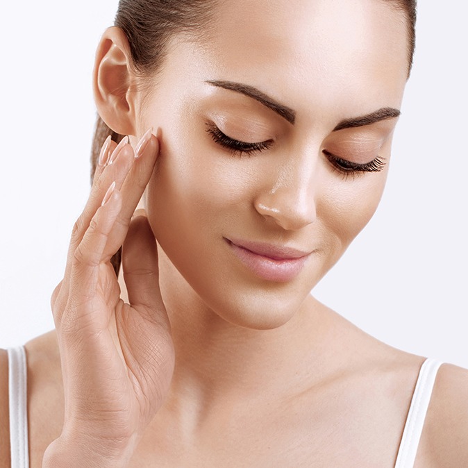 Glass skin – jak uzyskać efekt szklanej skóry krok po kroku?