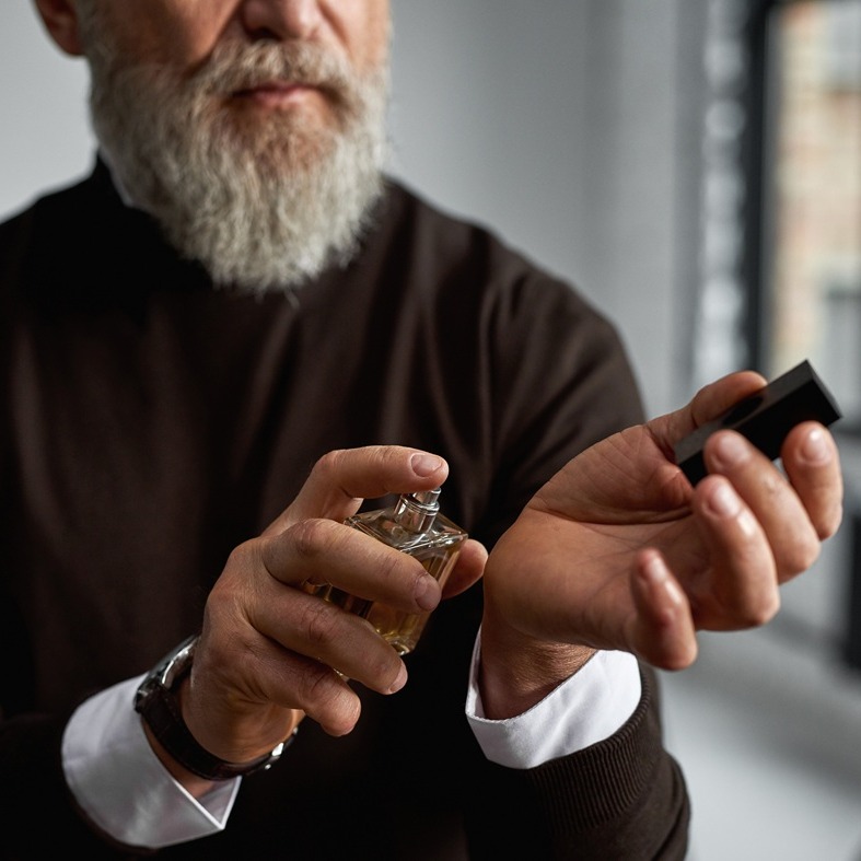 Perfumy dla 60-latka na prezent: jaki zapach wybrać dla dojrzałego mężczyzny?