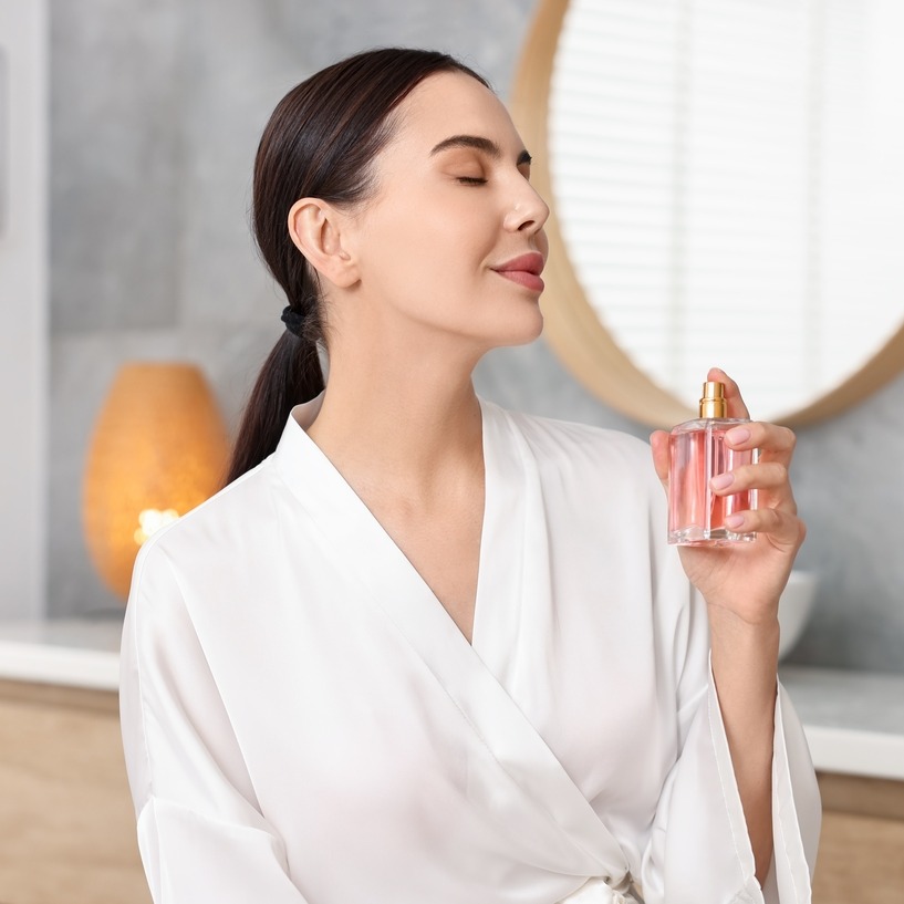 Czym różni się mgiełka do ciała od perfum?