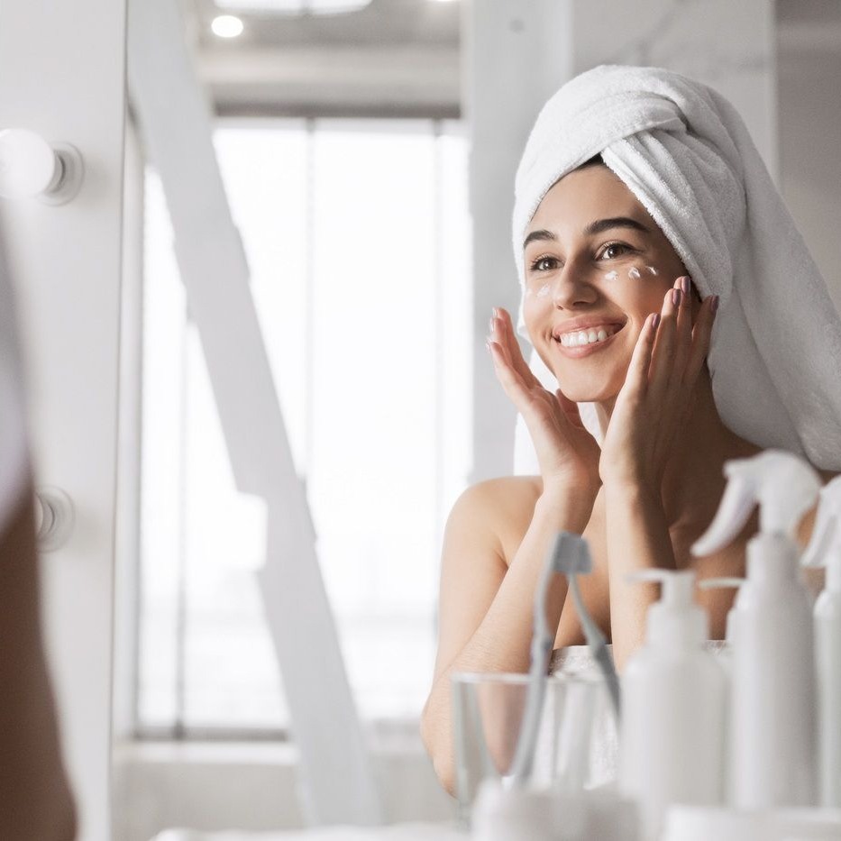 Kosmetyki do cery mieszanej - stwórz swój zestaw do pielęgnacji i makijażu 