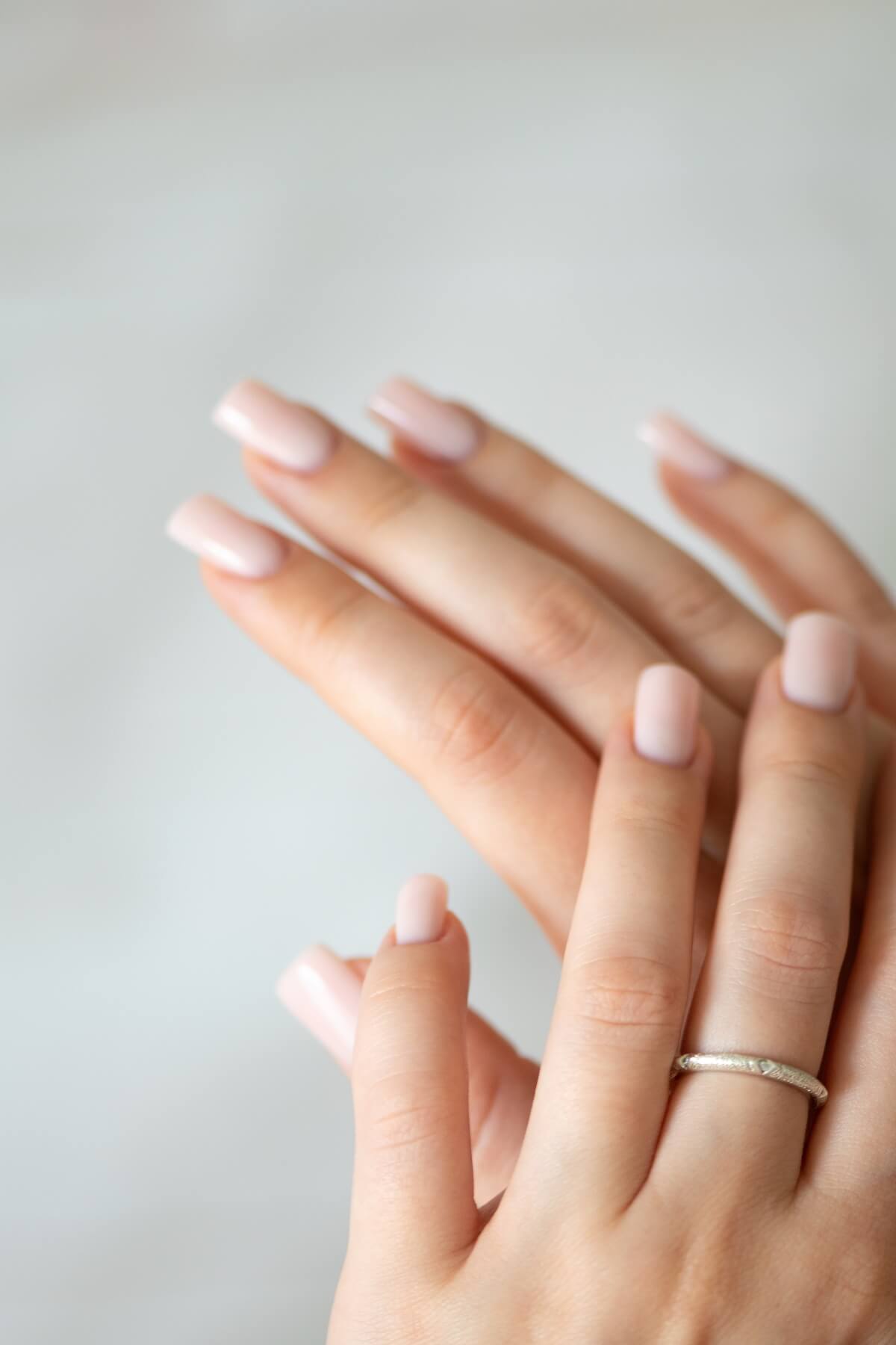 Ślubne soap nails