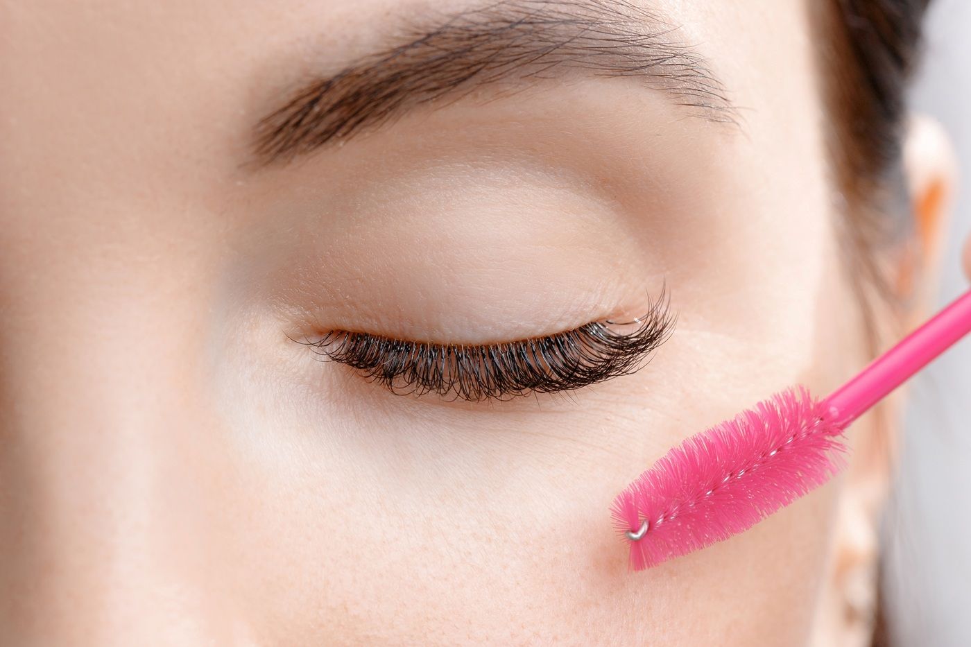 Gdy tusz to za mało, czyli jak znaleźć najlepszą odżywkę do rzęs dla siebie? 