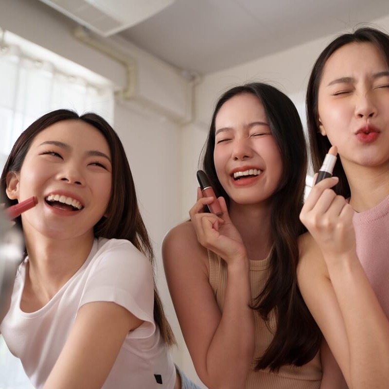Od viralowych cushionów po tinty do ust – te koreańskie marki makijażowe pokochają fani K-beauty