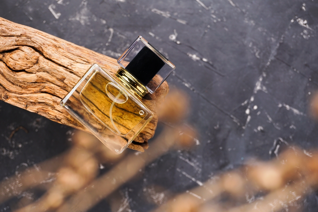 Flakon dymnych perfum