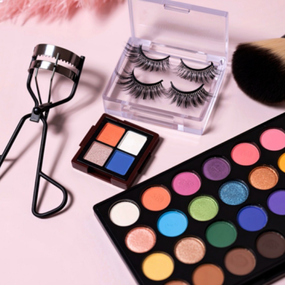 Sztuczne rzęsy - mały detal, wielki efekt