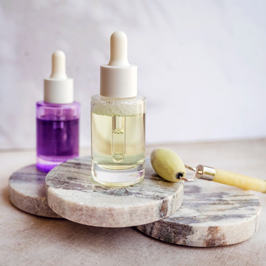 Bakuchiol a retinol – co je łączy, a co różni?